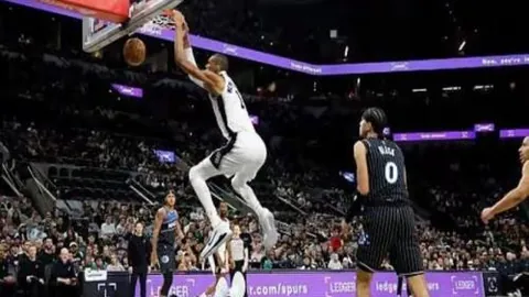 “37岁C罗重返世界杯战场，鼓舞葡萄牙众将：全力拼搏，葡萄牙！”